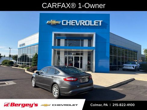 Used 2016 Ford Fusion SE FWD image 3
