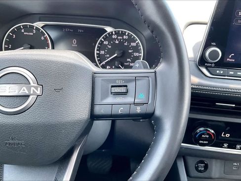 Used 2025 Nissan Rogue SV AWD/4WD image 24