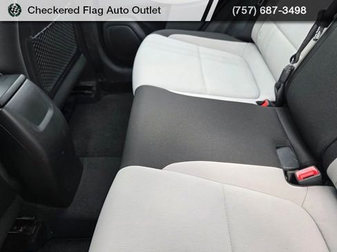 Used 2023 Hyundai Venue SEL image 38