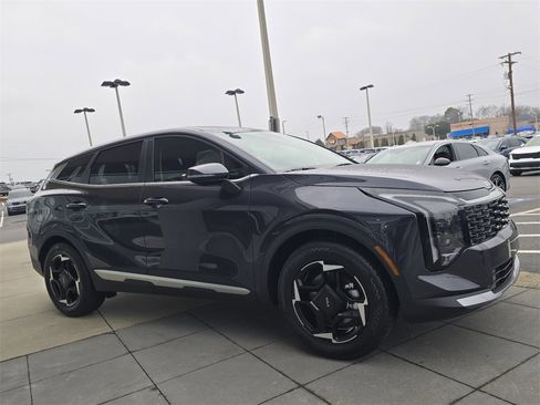 New 2026 Kia Sportage EX image 1