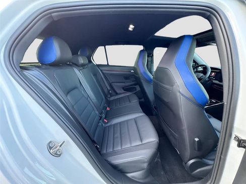 Used 2024 Volkswagen Golf R image 26