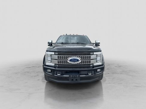 Certified 2019 Ford F450 Platinum w/ Platinum Ultimate Package AWD/4WD image 12