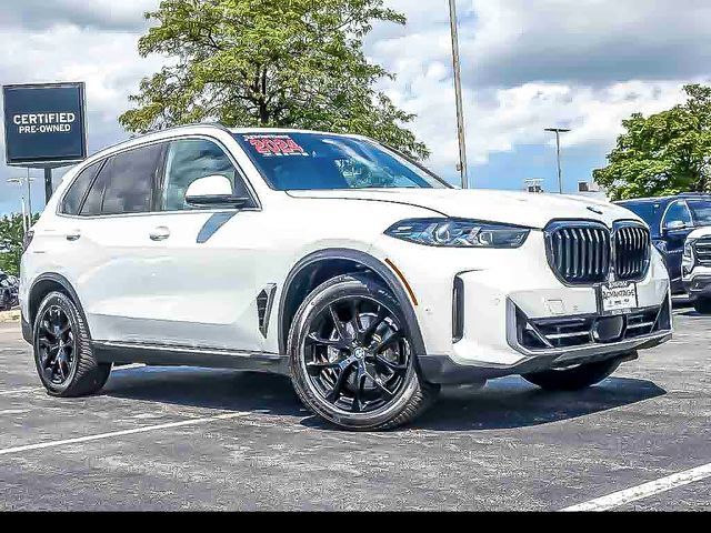 Used 2024 BMW X5 xDrive40i AWD/4WD image 1