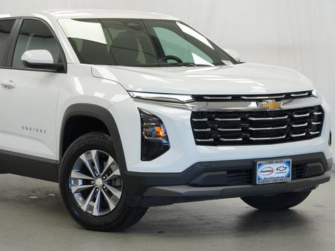 Certified 2025 Chevrolet Equinox LT FWD image 10