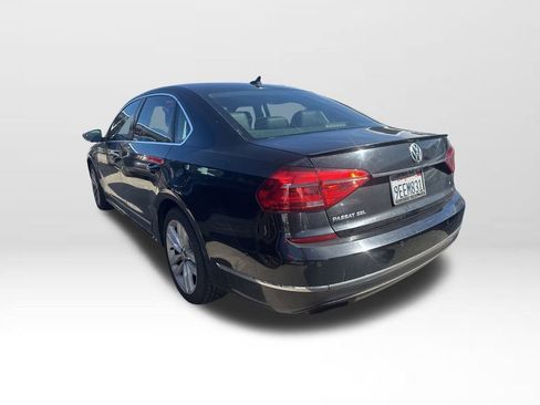 Used 2016 Volkswagen Passat 3.6 SEL Premium image 5