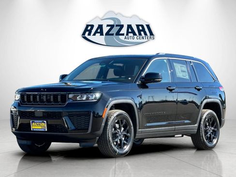 New 2026 Jeep Grand Cherokee Altitude AWD/4WD image 7