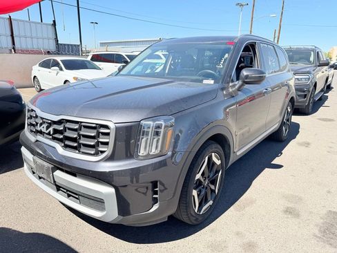 Used 2025 Kia Telluride S image 6
