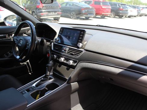 Used 2022 Honda Accord Sport image 17