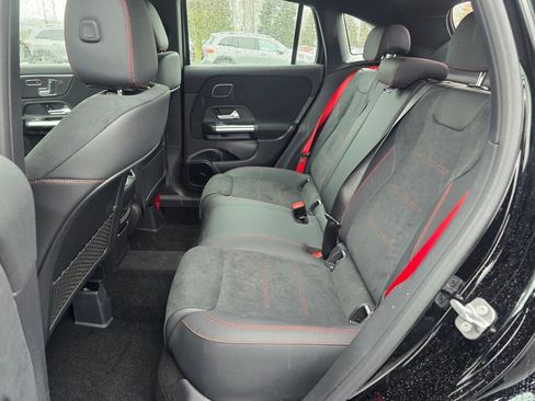 New 2026 Mercedes-Benz GLA 35 AMG 4MATIC image 18