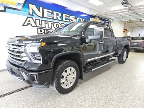 Used 2025 Chevrolet Silverado 3500 High Country w/ High Country Premium Package AWD/4WD image 1