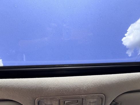 Used 2010 Kia Forte Koup SX image 8
