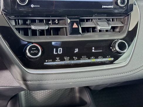 Used 2022 Toyota Corolla SE image 20