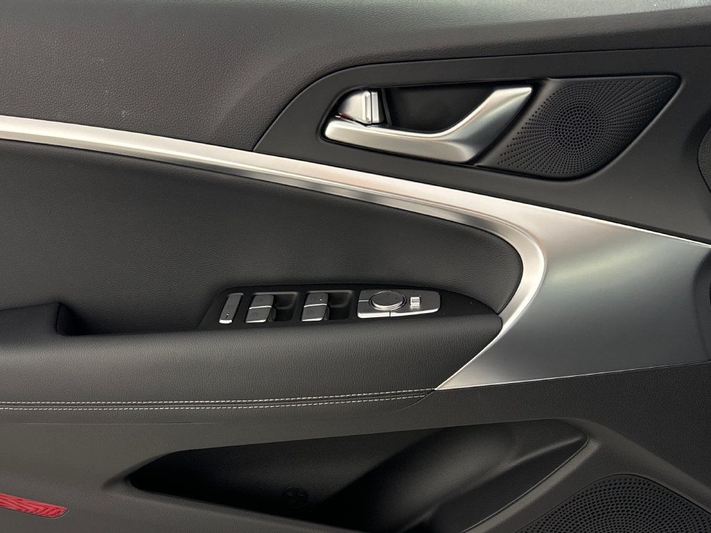New 2026 Genesis G70 2.5T RWD image 11