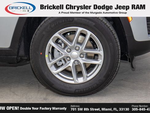 New 2025 Jeep Grand Cherokee Laredo X image 40