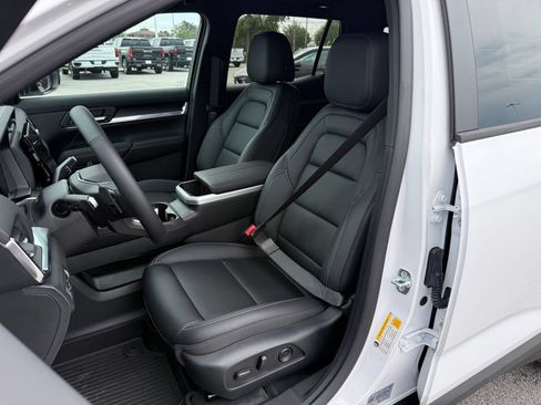 New 2027 GMC Terrain Elevation w/ Elevation Premium Package AWD/4WD image 12