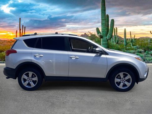Used 2015 Toyota RAV4 XLE FWD image 2