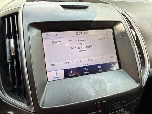 Used 2020 Ford Edge SE FWD image 20