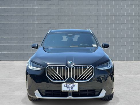 Used 2025 BMW X3 xDrive30i w/ Premium Package AWD/4WD image 3