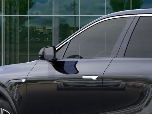 New 2027 Cadillac Lyriq Luxury RWD image 12
