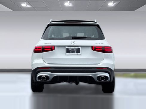 New 2026 Mercedes-Benz GLB 35 AMG 4MATIC image 9