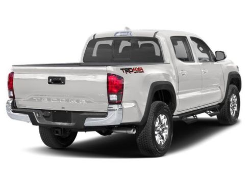 Used 2019 Toyota Tacoma TRD Off-Road AWD/4WD image 2