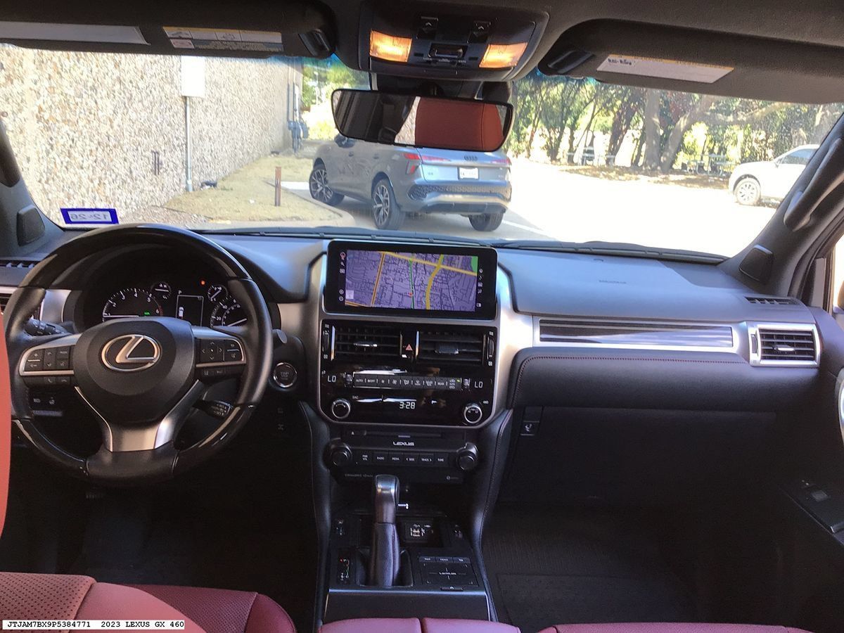 Used 2023 Lexus GX 460 Premium w/ Premium Package AWD/4WD image 12
