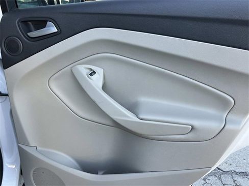 Used 2017 Ford Escape Titanium image 22