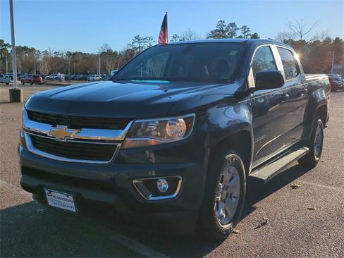 Used 2020 Chevrolet Colorado LT w/ LT Convenience Package image 8