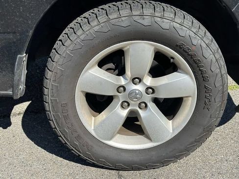 Used 2014 RAM 1500 Express RWD image 15