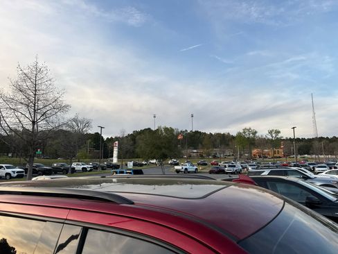 Used 2022 Chevrolet Tahoe Z71 w/ Luxury Package image 2