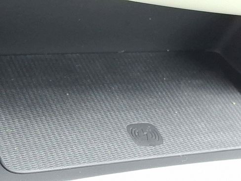 New 2025 Volvo XC90 B6 Ultra w/ Lounge Package image 16