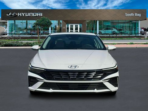 New 2026 Hyundai Elantra Limited FWD image 12