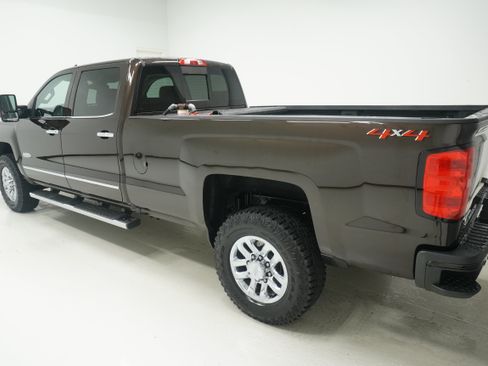 Used 2018 Chevrolet Silverado 3500 High Country w/ Duramax Plus Package AWD/4WD image 5