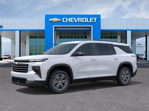 New 2026 Chevrolet Traverse LT FWD image 2