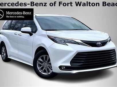 Used 2025 Toyota Sienna XLE