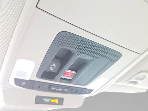 Certified 2025 Honda Accord SE image 27