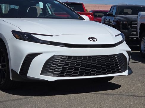 New 2026 Toyota Camry SE image 8