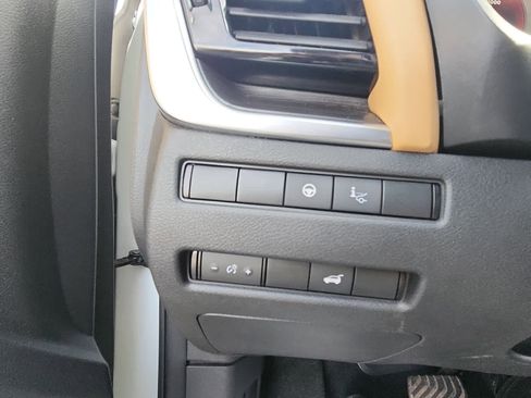 Used 2021 Nissan Rogue Platinum image 36