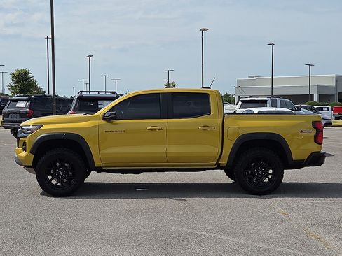 Used 2024 Chevrolet Colorado Z71 w/ LPO, Dark Essentials Package AWD/4WD image 3
