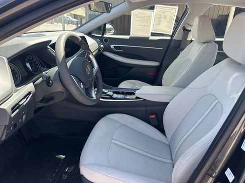 Used 2023 Hyundai Sonata SEL FWD image 9