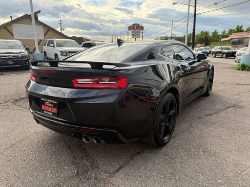Used 2016 Chevrolet Camaro SS RWD image 8