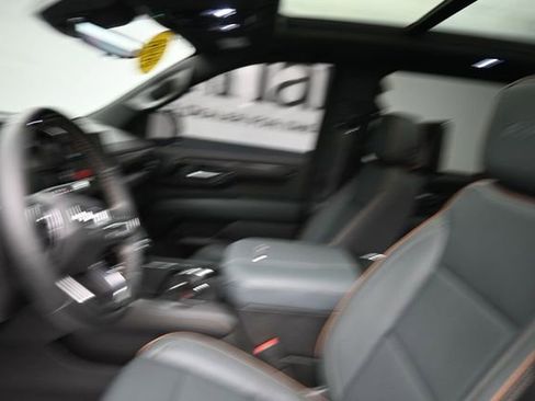 Used 2026 GMC Yukon AT4 w/ AT4 Premium Plus Package AWD/4WD image 14