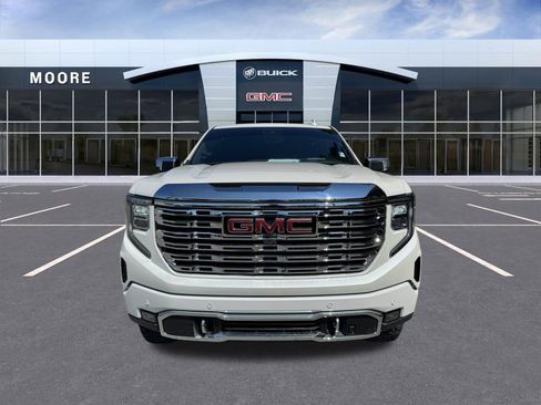 Used 2024 GMC Sierra 1500 Denali AWD/4WD image 3