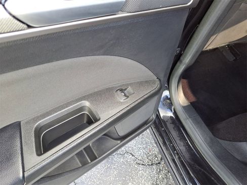 Used 2019 Ford Fusion SE image 10