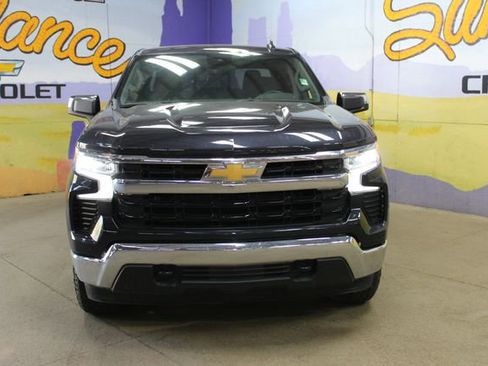 Used 2024 Chevrolet Silverado 1500 LT AWD/4WD image 3
