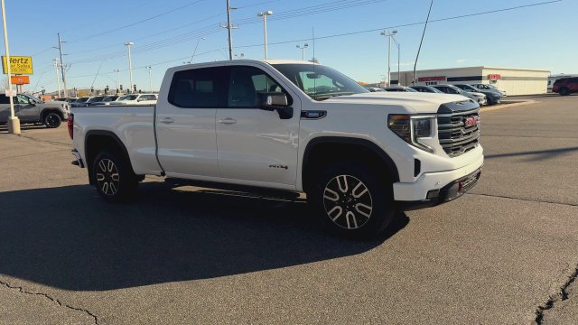 Used 2025 GMC Sierra 1500 AT4 w/ Technology Package AWD/4WD image 2