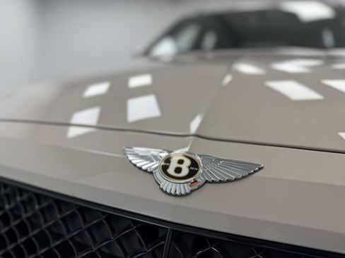 Used 2019 Bentley Bentayga AWD/4WD image 78