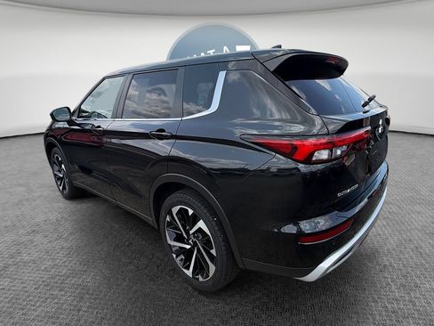 Used 2023 Mitsubishi Outlander SE AWD/4WD image 6