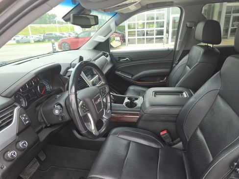 Used 2019 GMC Yukon XL SLT AWD/4WD image 4