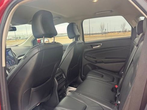 Used 2022 Ford Edge Titanium w/ Class II Trailer Tow Package AWD/4WD image 33